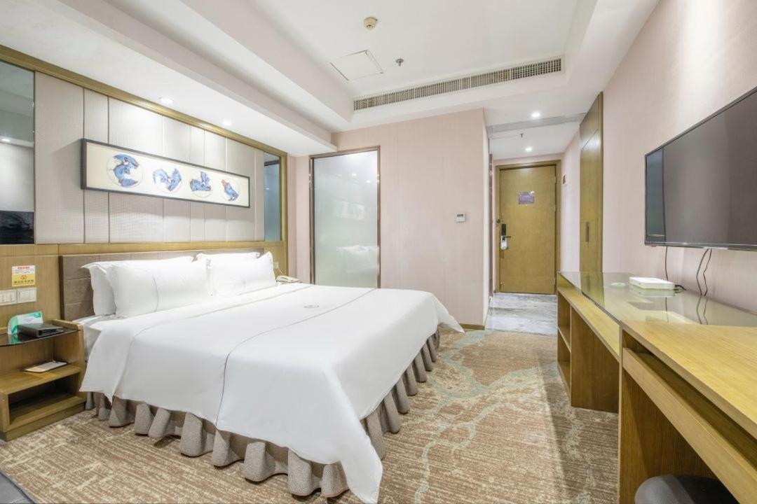 Lnsail Hotel Shenzhen Luohu Port Railway Station Exterior photo