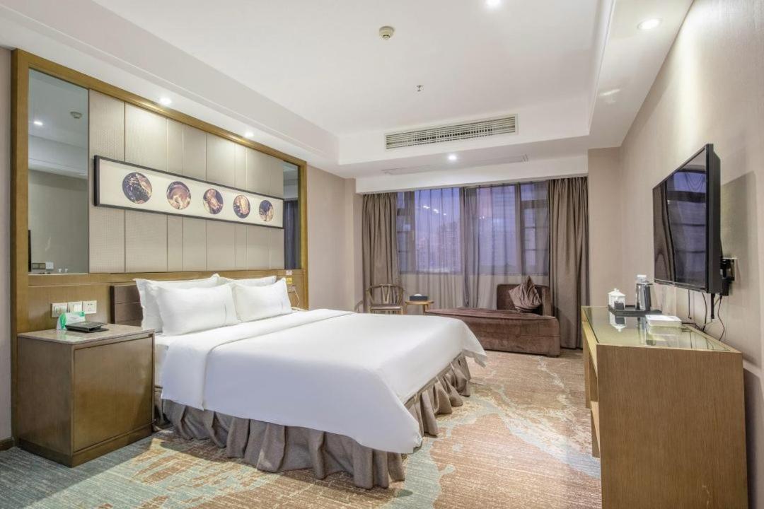 Lnsail Hotel Shenzhen Luohu Port Railway Station Exterior photo