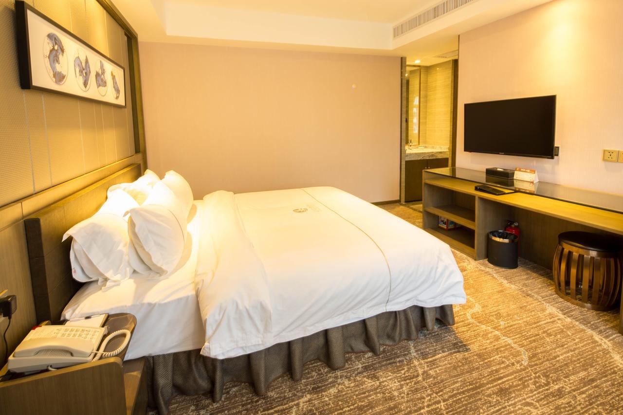 Lnsail Hotel Shenzhen Luohu Port Railway Station Exterior photo