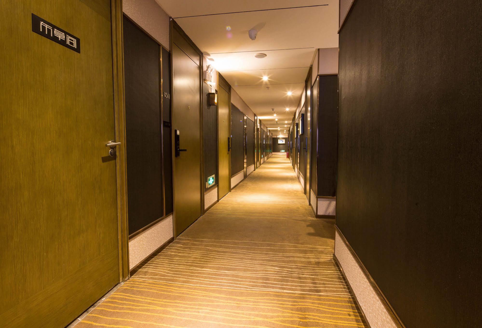 Lnsail Hotel Shenzhen Luohu Port Railway Station Exterior photo